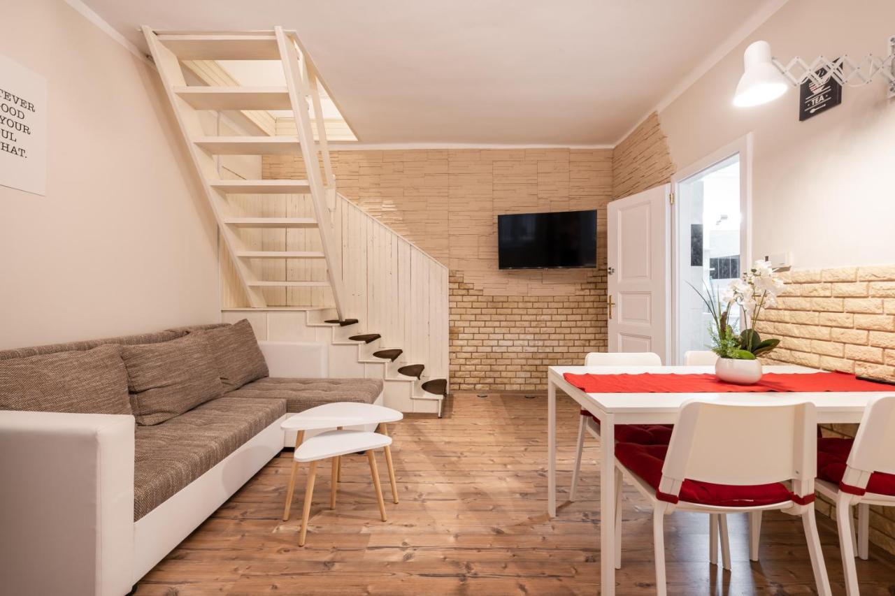 Zensen Nest Apartment Budapest Exteriör bild